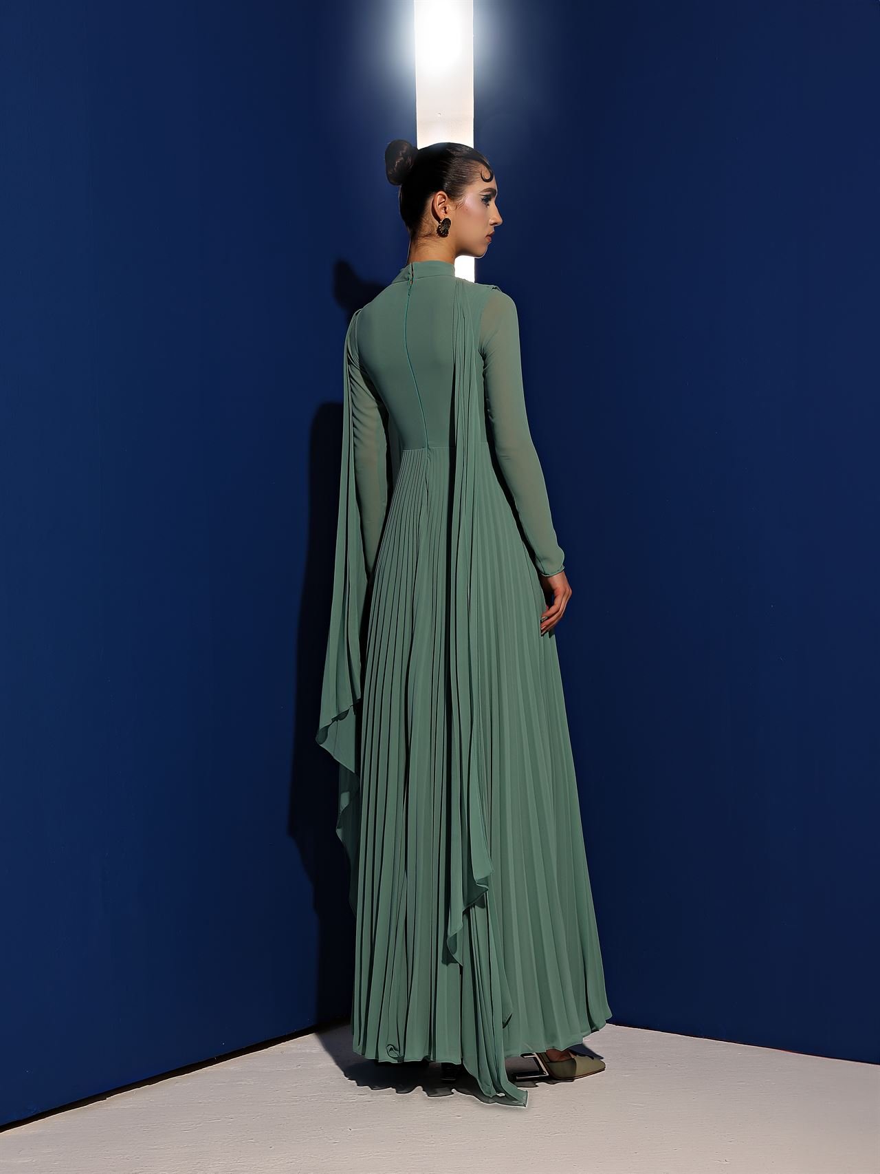 REVERIE 5 REVERIE - Image 5